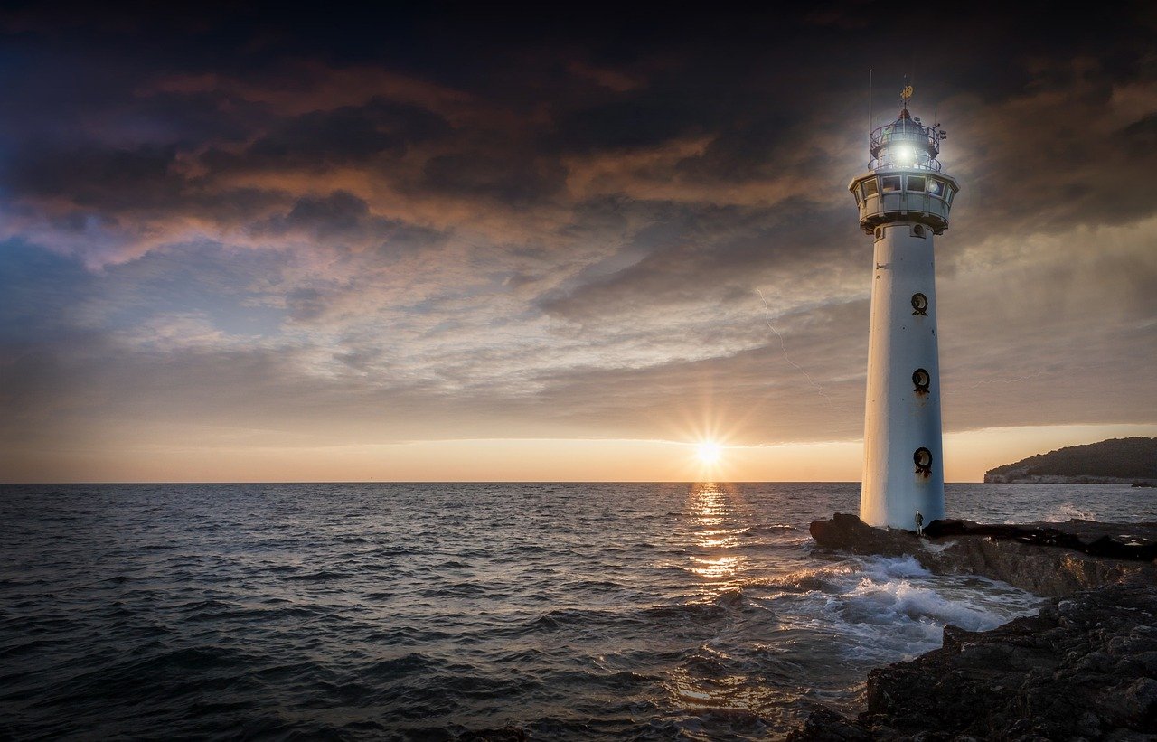 lighthouse, sea, sunset-2372461.jpg